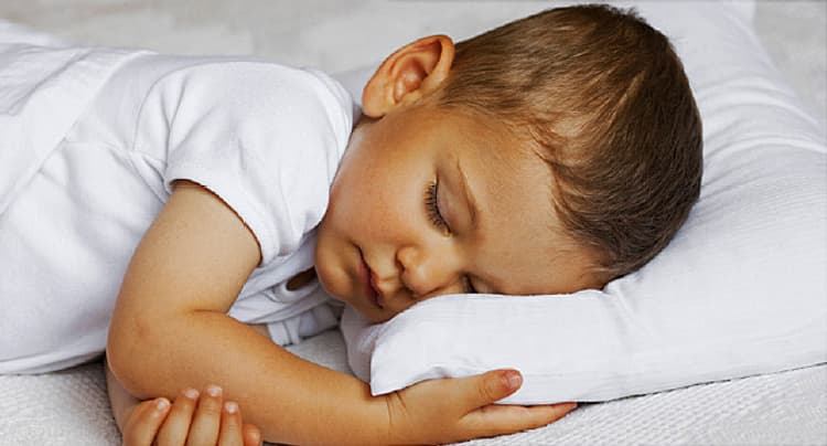 做好这10件事，让孩子养成规律睡眠